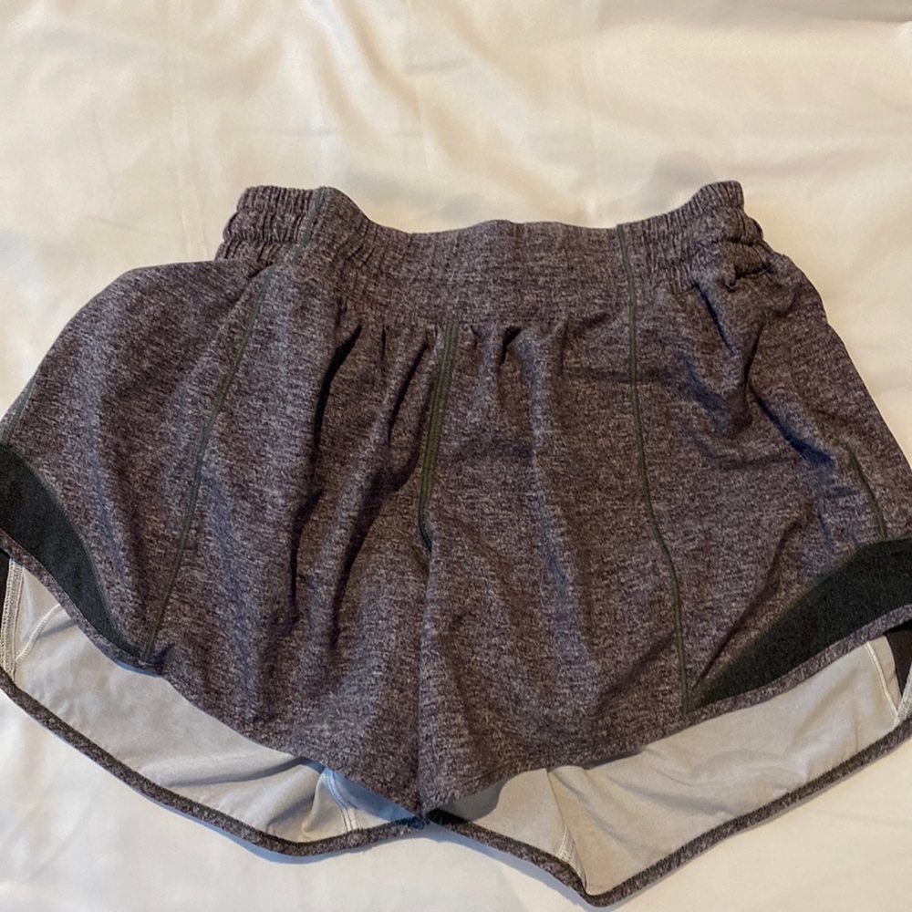Lululemon hotty hot low rise 4”